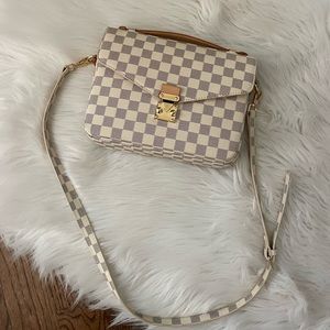 Women’s Crossbody Bag/ White & Blue Checked/ EUC